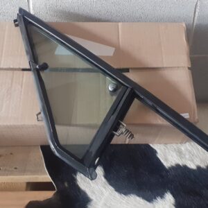 Vetro deflettore porta anteriore destra