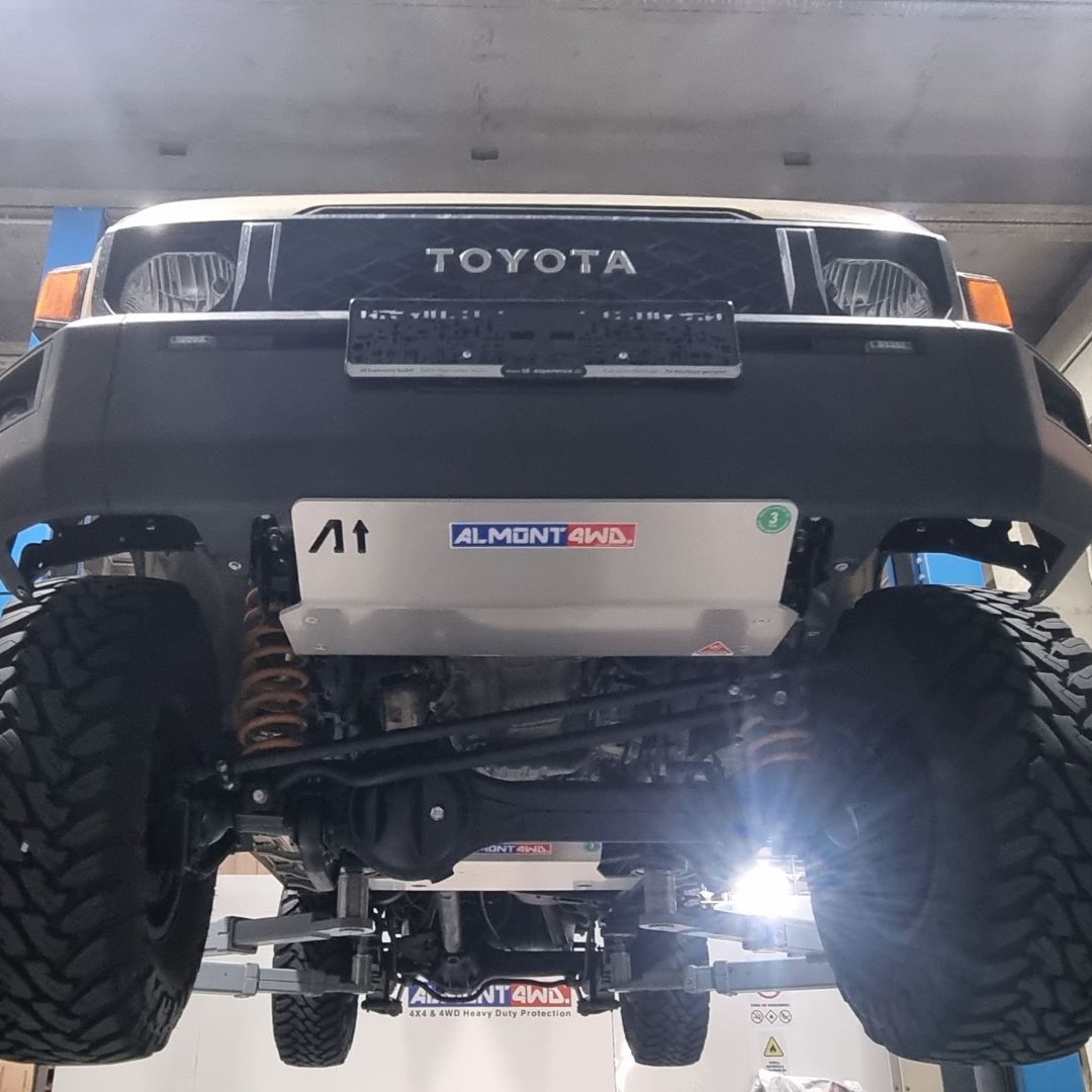 Piastra di protezione anteriore Toyota Serie HZJ 76-78-79