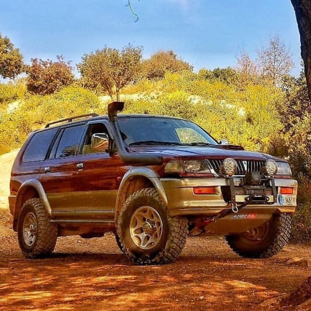 Piastra di protezione anteriore Mitsubishi Pajero Sport